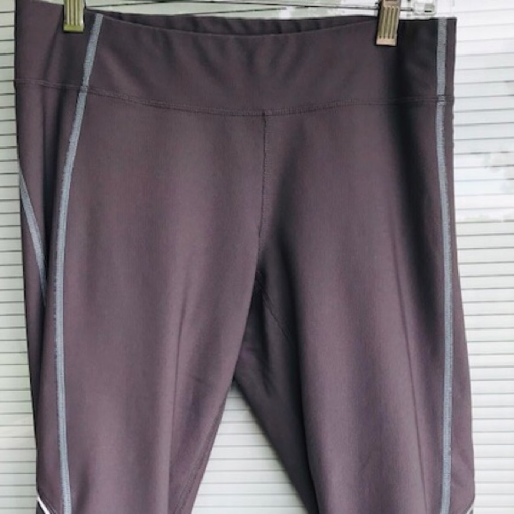 Lucy Tech Capri Leggings M Gray Blue